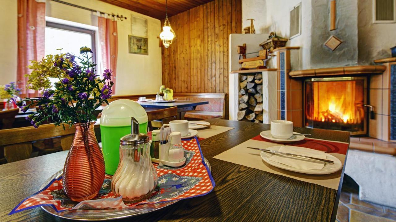 Gasthaus Mooshaeusl Hebertshausen Dış mekan fotoğraf