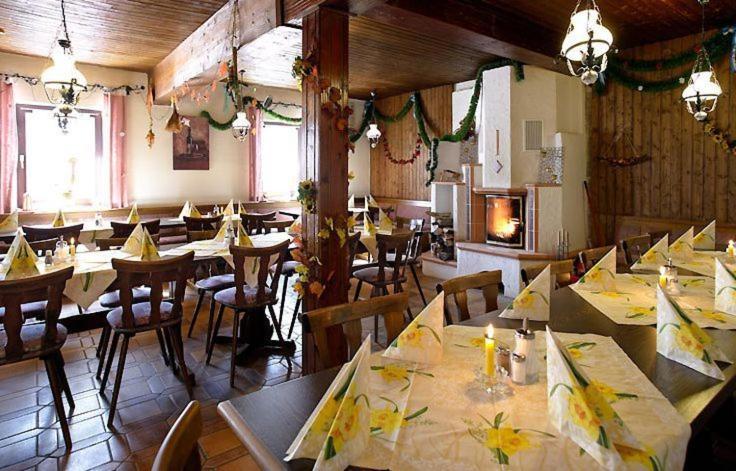 Gasthaus Mooshaeusl Hebertshausen Dış mekan fotoğraf