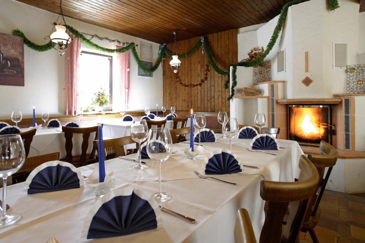 Gasthaus Mooshaeusl Hebertshausen Dış mekan fotoğraf